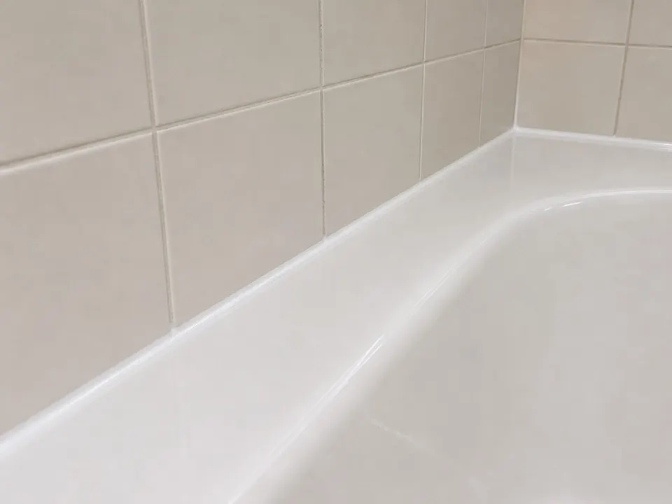 Tub ledge re-caulk after